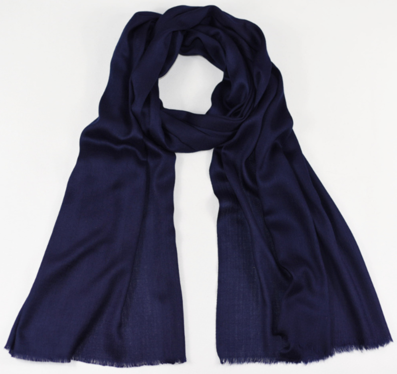 Vlněná jednobarevná šála - noční modrá