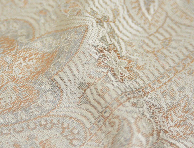 Hedvábná šála Jamawar střední - Smetanová a okrově hnědá s ornamenty