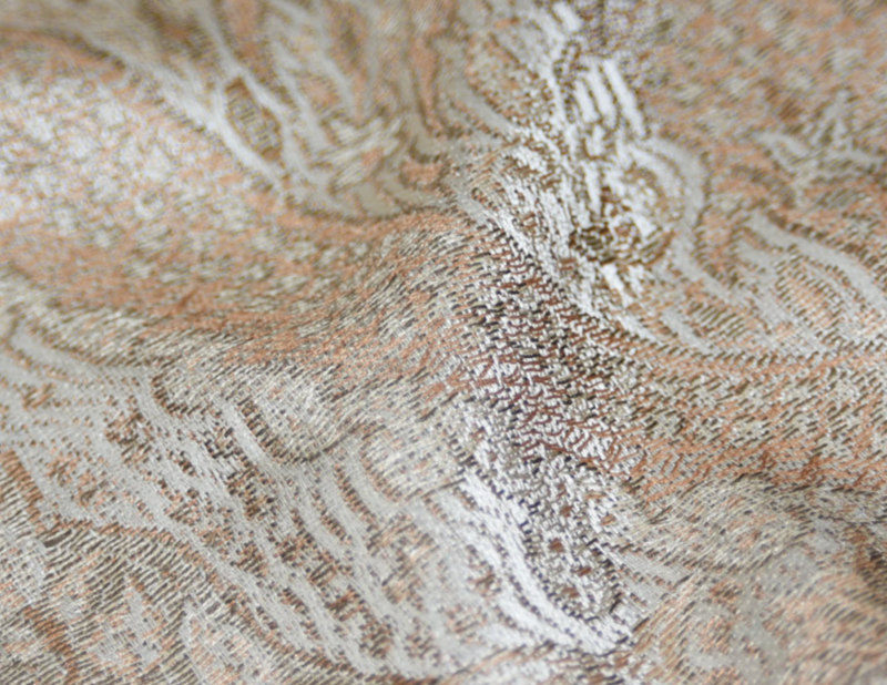 Hedvábná šála Jamawar malá - Smetanová a okrově hnědá s ornamenty