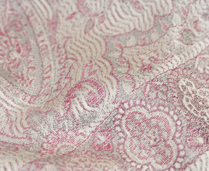 Hedvábná šála Jamawar velká - Smetanová a růžová s ornamenty