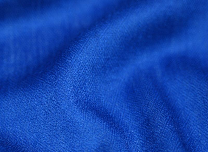 Vlněná jednobarevná šála - kobaltově modrá