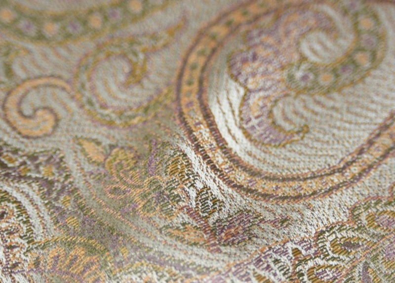 Hedvábná šála Jamawar velká - Smetanová a okrově hnědá s ornamenty