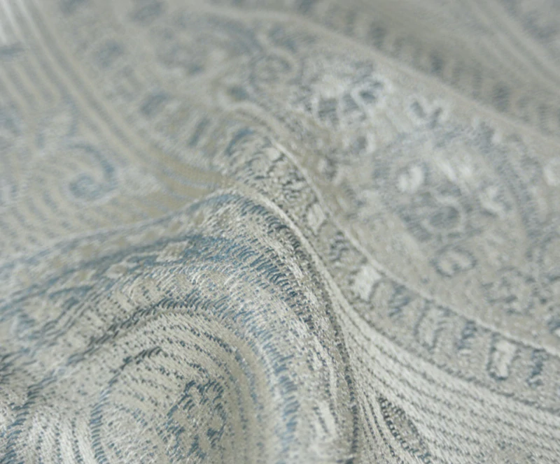 Hedvábná šála Jamawar velká - Smetanová a blankytně modrá s ornamenty