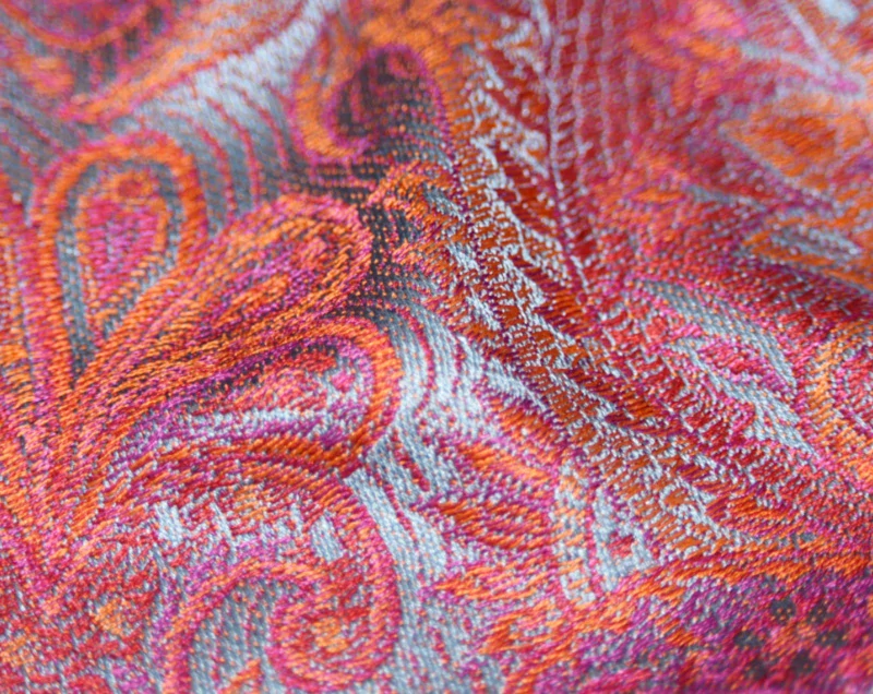 Hedvábná šála Jamawar malá - Blankytně modrá a oranžová s ornamenty