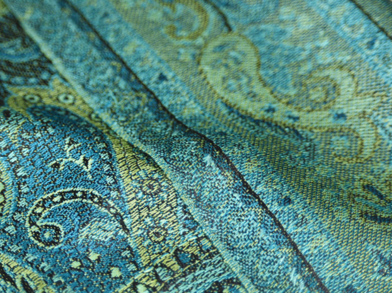 Hedvábná šála Jamawar velká - Černá a modrá s ornamenty