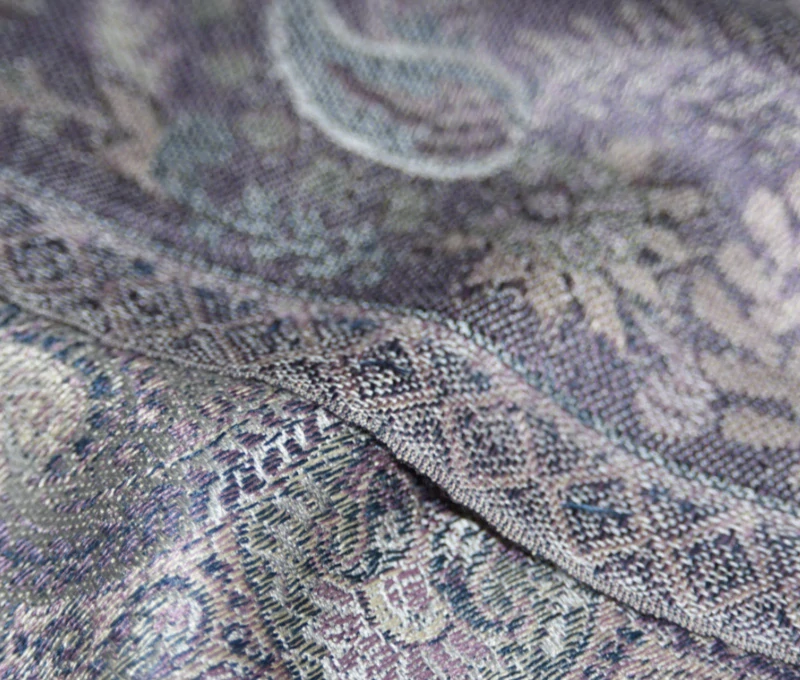 Hedvábná šála Jamawar velká - Šedá a fialová s ornamenty