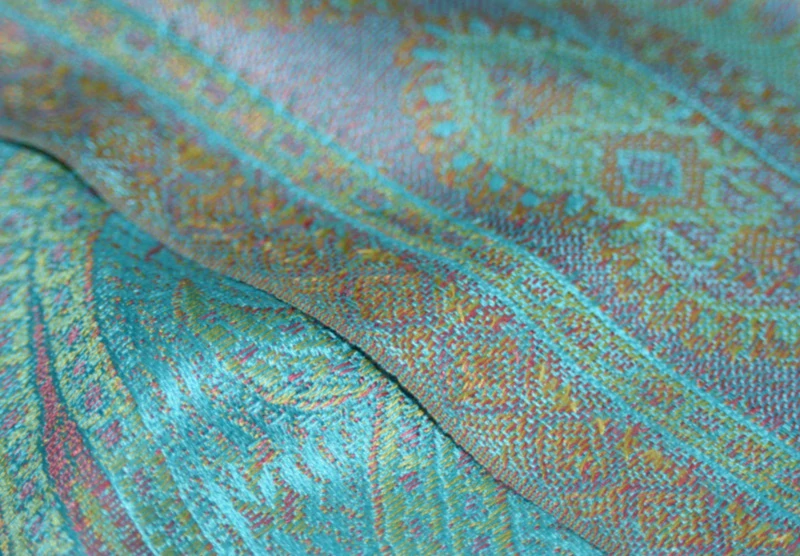 Hedvábná šála Jamawar velká - Azurová s ornamenty 2