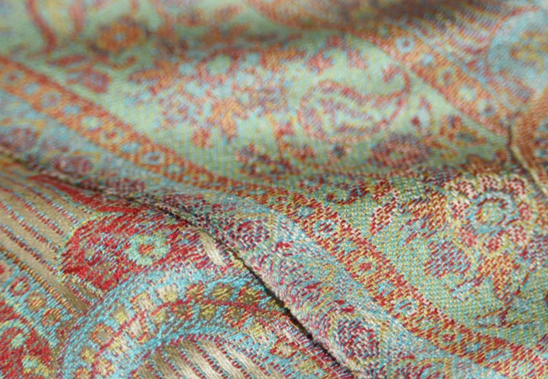 Hedvábná šála Jamawar velká - Zlatobéžová s ornamenty 2