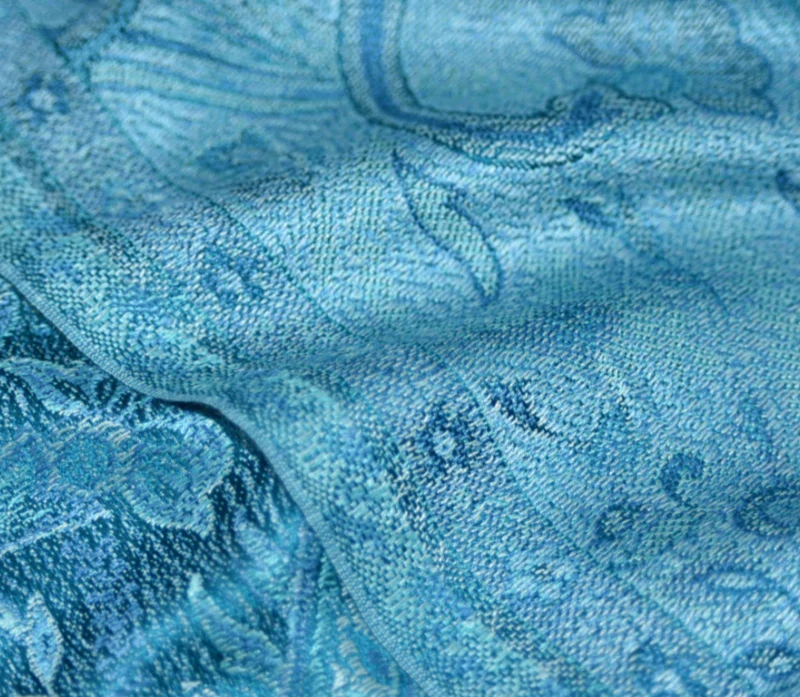 Hedvábná šála Jamawar střední - Kachní modrá a tyrkysová s ornamenty