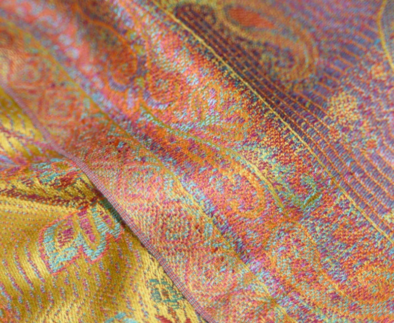 Hedvábná šála Jamawar střední - Žlutozlatá s ornamenty