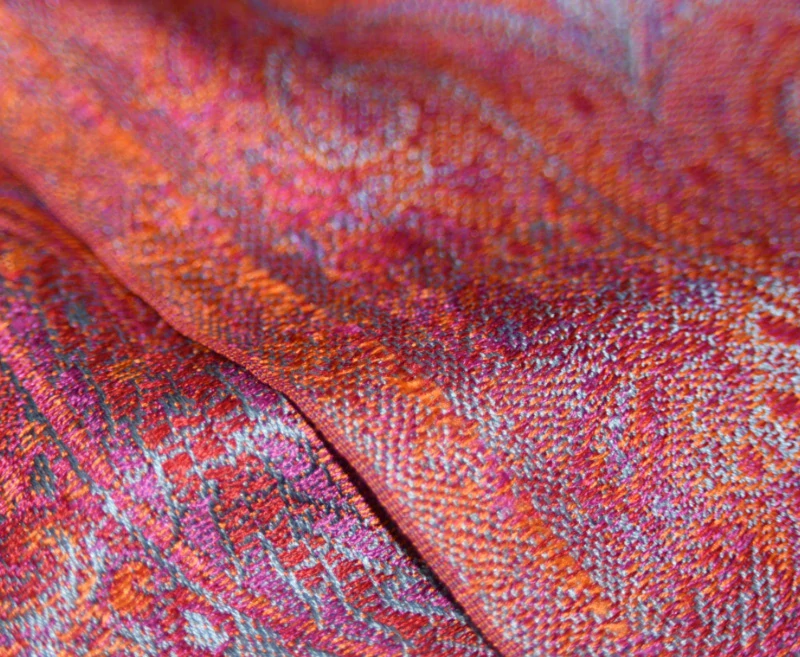 Hedvábná šála Jamawar malá - Blankytně modrá a oranžová s ornamenty