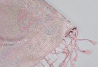 Hedvábná šála Jamawar malá - Světle růžová s ornamenty